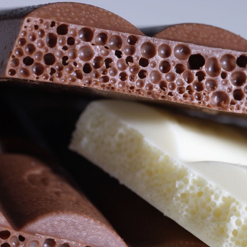 Как делают пористый шоколад