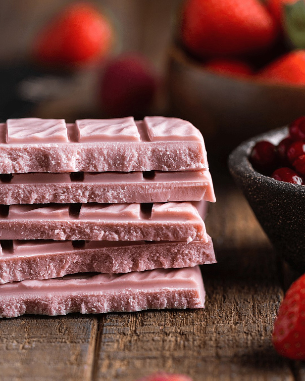 "Бархат" крем-шоколад с соком ягод малины, клубники и брусники